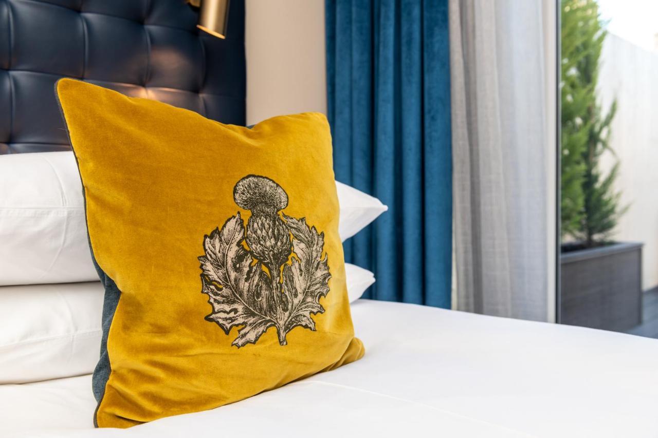 Pamper Yourself In Our Double Sized Copper Tub -2 Bedroom Villa Inverness Bagian luar foto